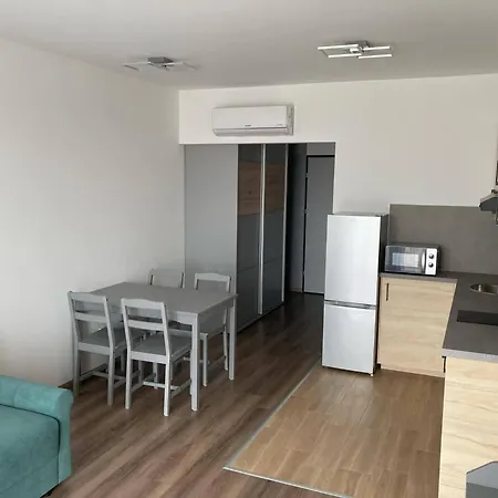 Modern Retreat In Boroka Park, Lejlighed Kecskemét